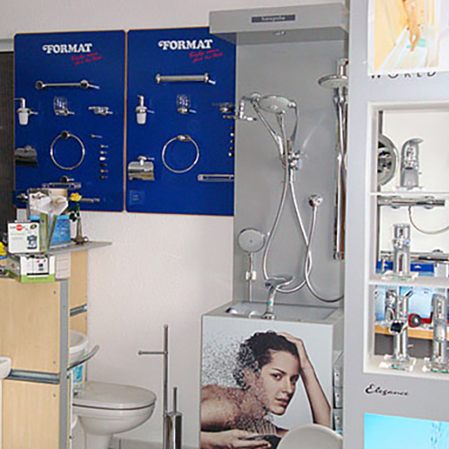 Austellung von Badzubehör